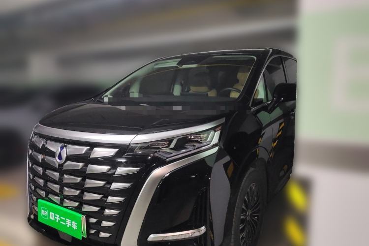 Used Denza D9 2024 DM-i 1050 Luxury Model Guazi used car, China used car export, Used car for sale, Used Denza cars, Cheapest cars for sale