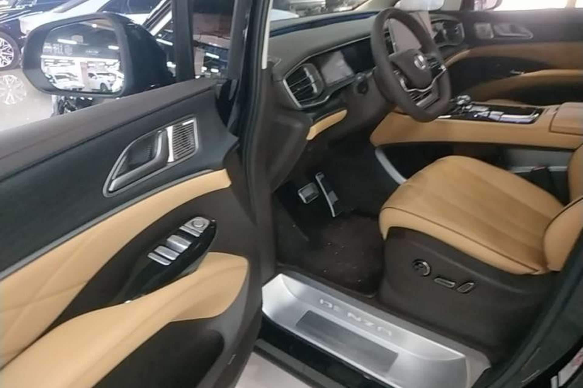 Used Denza D9 2024 DM-i 980 Four-Wheel Drive Prestige Model Driver Seat