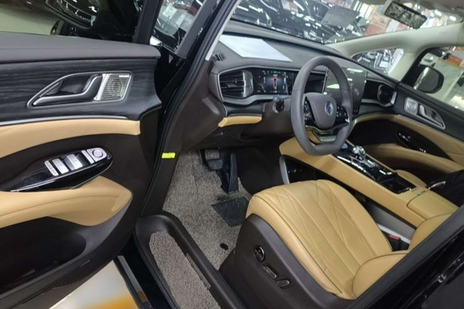 Used Denza D9 2024 DM-i 980 Four-Wheel Drive Prestige Model Driver Seat