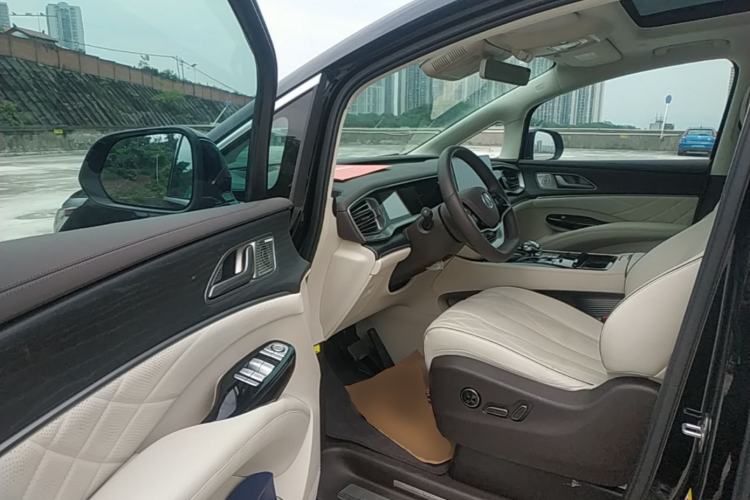 Used Denza D9 2024 DM-i 980 Four-Wheel Drive Flagship Model Driver Seat
