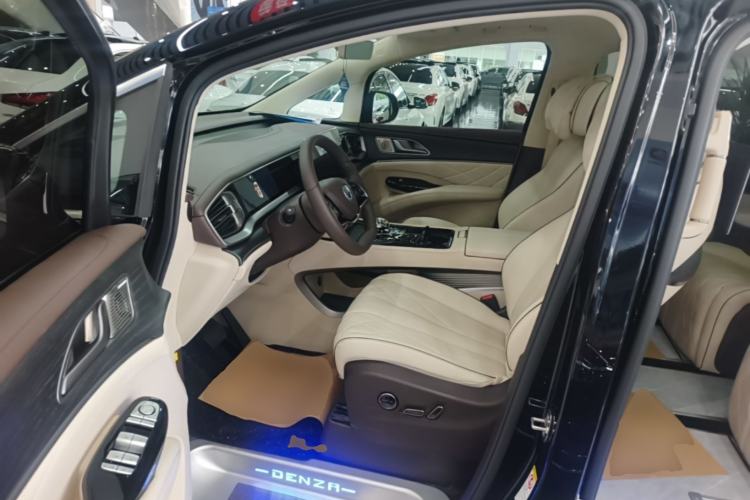 Used Denza D9 2024 DM-i 980 Four-Wheel Drive Flagship Model Driver Seat