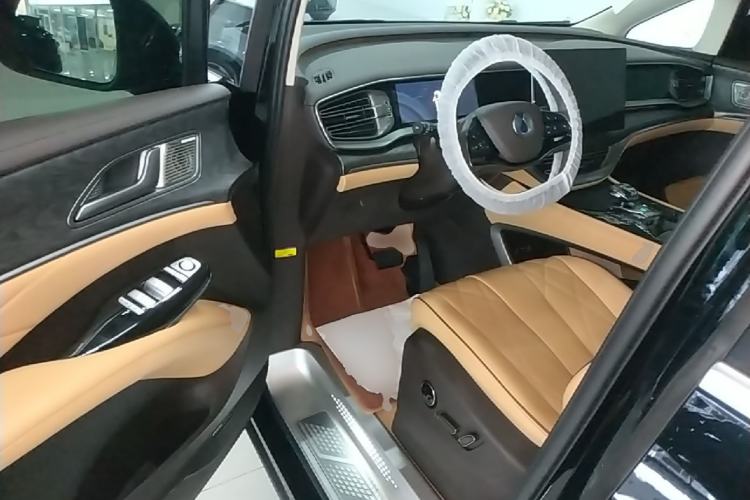 Used Denza D9 2024 DM-i 980 Four-Wheel Drive Prestige Model Driver Seat