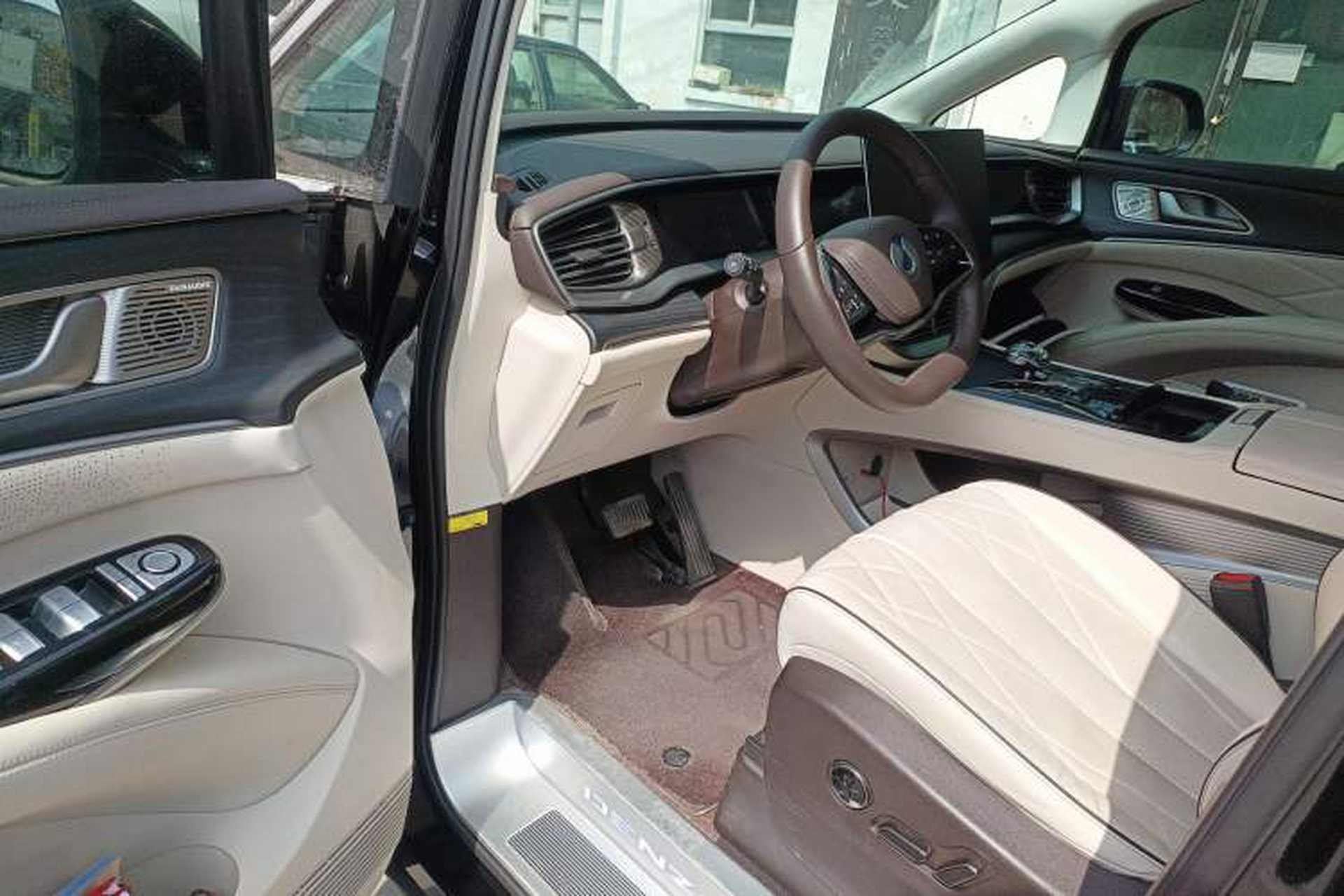 Used Denza D9 2024 DM-i 980 Four-Wheel Drive Flagship Model Driver Seat