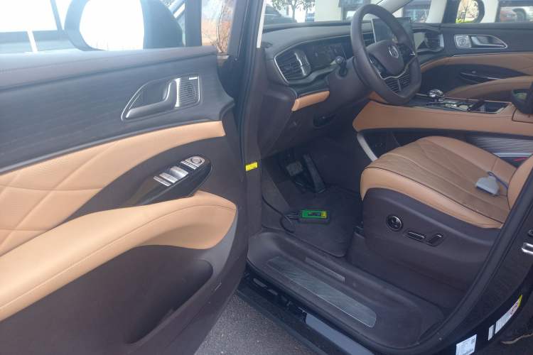 Used Denza D9 2024 DM-i 980 Four-Wheel Drive Flagship Model Driver Seat