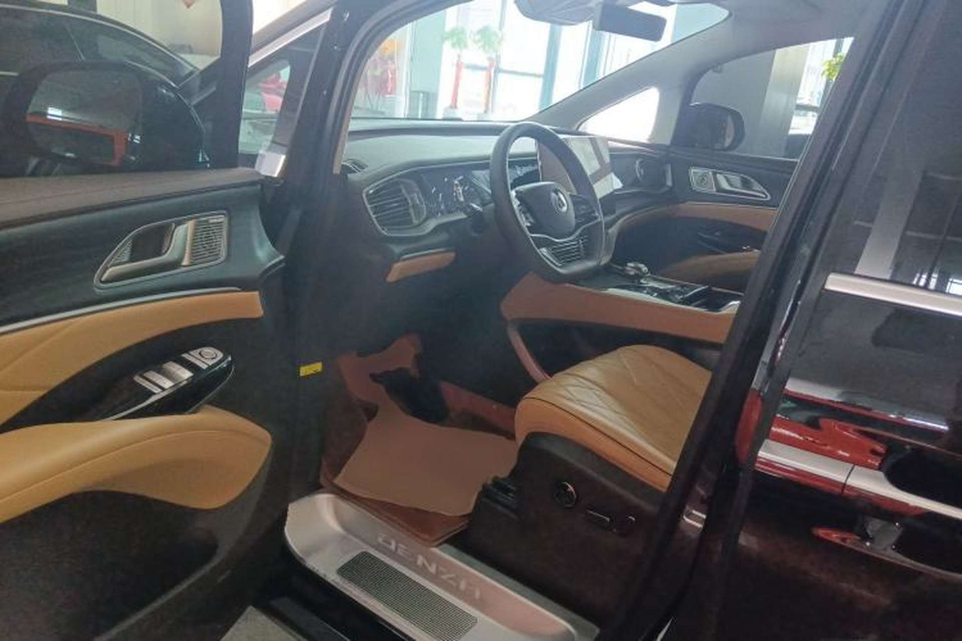 Used Denza D9 2024 DM-i 980 Four-Wheel Drive Prestige Model Driver Seat