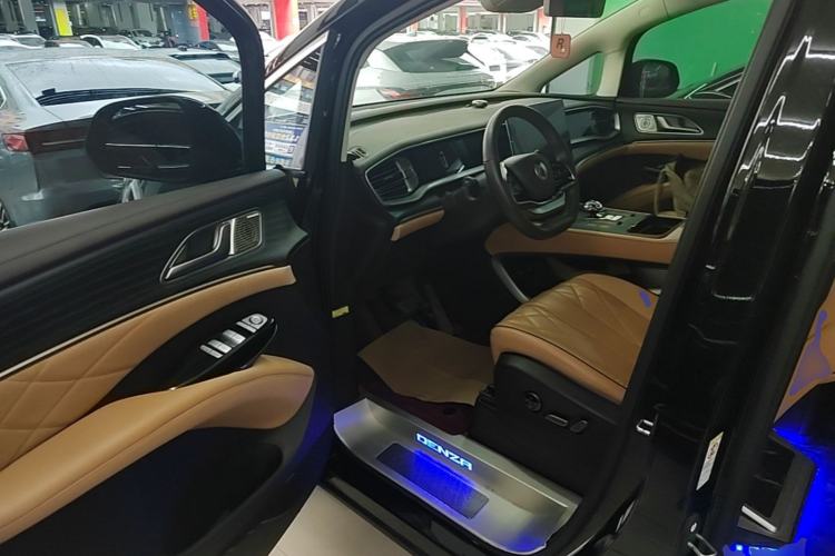 Used Denza D9 2024 DM-i 980 Four-Wheel Drive Flagship Model Driver Seat