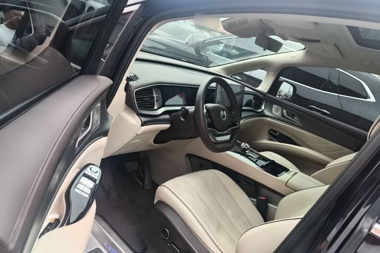 Used Denza D9 2024 DM-i 1050 Luxury Model Driver Seat