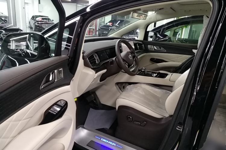 Used Denza D9 2024 DM-i 980 Four-Wheel Drive Flagship Model Driver Seat