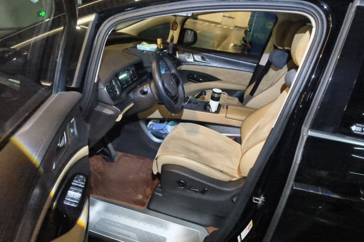 Used Denza D9 2024 DM-i 1050 Luxury Model Driver Seat