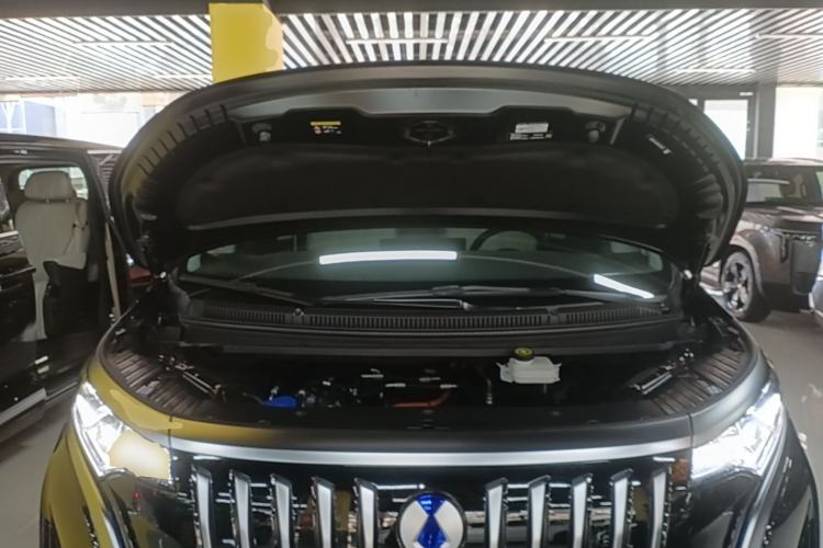 Used Denza D9 2024 EV 620 Premium Model Engine Bay