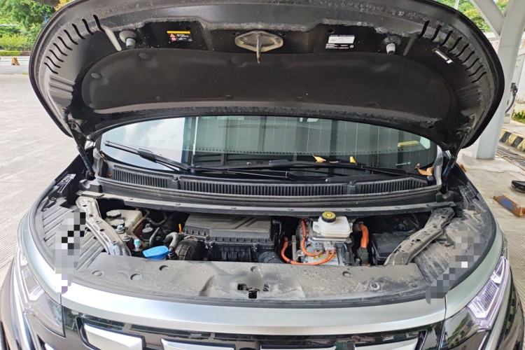 Used Denza D9 2024 DM-i 980 Four-Wheel Drive Prestige Model Engine Bay
