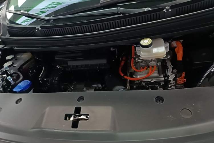 Used Denza D9 2024 PIONEER Four-Seat Pioneer Edition Engine Bay