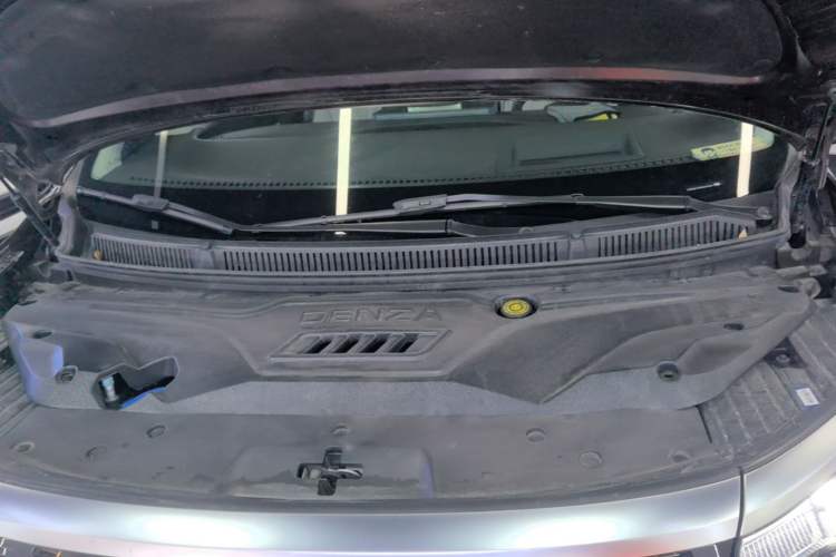 Used Denza D9 2024 PIONEER Four-Seat Pioneer Edition Engine Bay