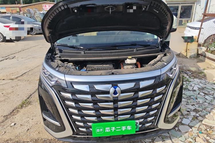 Used Denza D9 2024 DM-i 980 Four-Wheel Drive Flagship Model Engine Bay