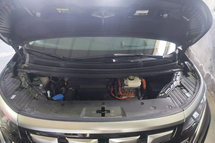 Used Denza D9 2024 PIONEER Four-Seat Pioneer Edition Engine Bay