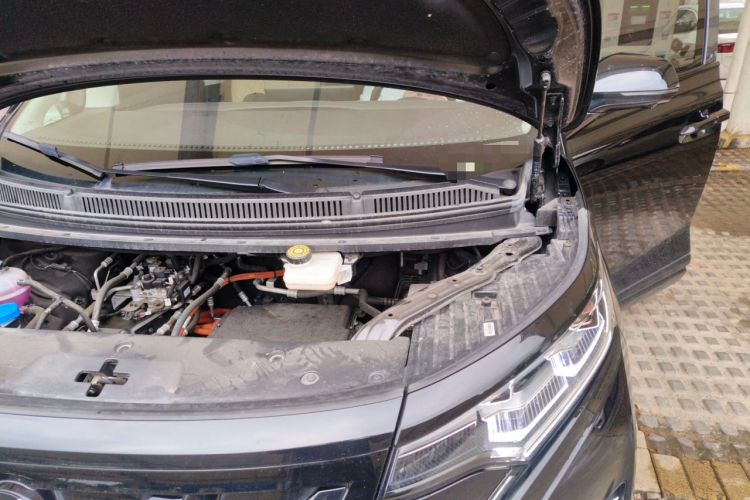 Used Denza D9 2024 EV 620 Premium Model Engine Bay Left