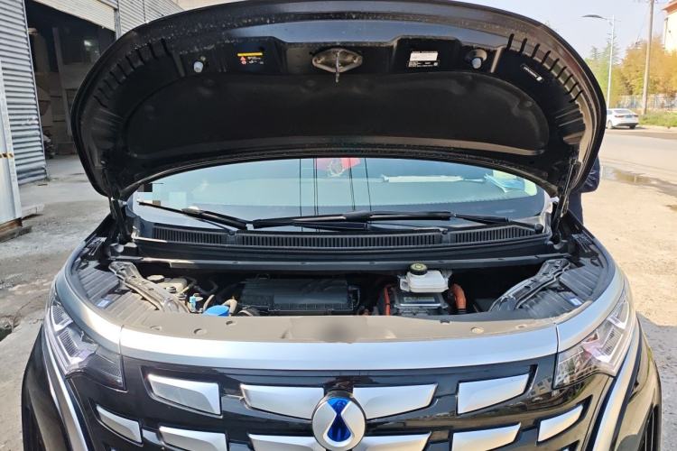 Used Denza D9 2024 DM-i 1050 Luxury Model Engine Bay