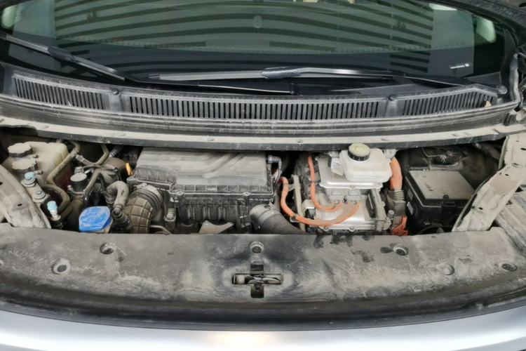 Used Denza D9 2024 DM-i 980 Four-Wheel Drive Prestige Model Engine Bay