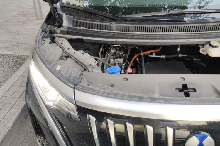 Used Denza D9 2024 EV 620 Premium Model Engine Bay Right