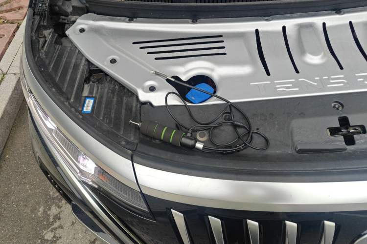 Used Denza D9 2024 EV 620 Premium Model Engine Bay Right