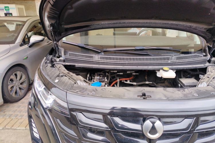 Used Denza D9 2024 EV 620 Premium Model Engine Bay Right