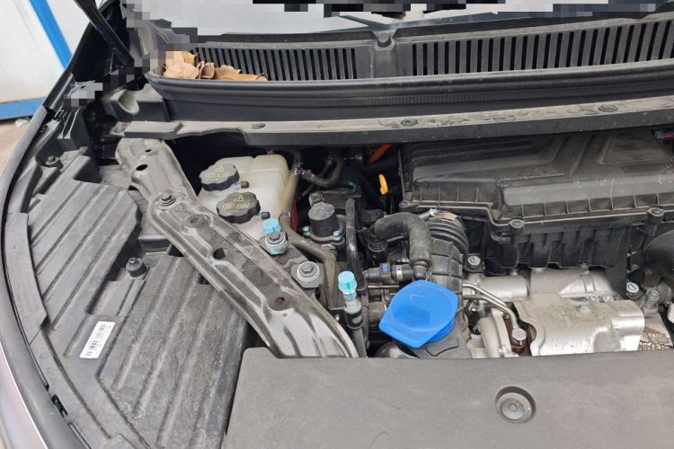 Used Denza D9 2024 DM-i 1050 Luxury Model Engine Bay Right