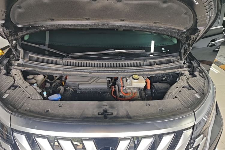 Used Denza D9 2024 DM-i 980 Four-Wheel Drive Prestige Model Engine Bay