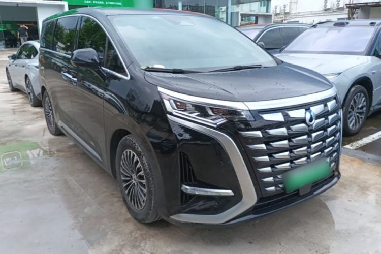 Used Denza D9 2024 DM-i 1050 Luxury Model Exterior 1