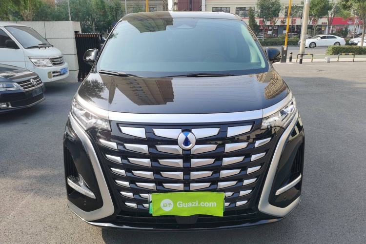 Used Denza D9 2024 DM-i 1050 Luxury Model Exterior 1