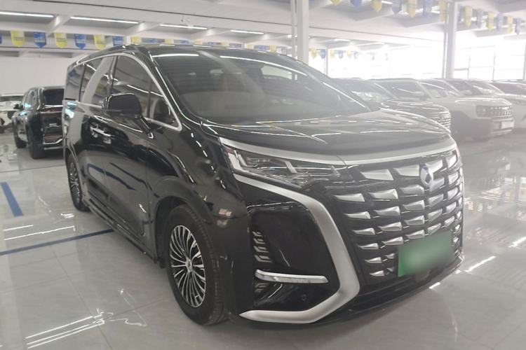 Used Denza D9 2024 DM-i 1050 Luxury Model Exterior 1
