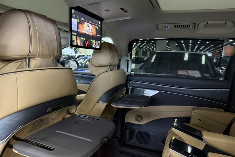 Used Denza D9 2024 EV 620 Premium Model Exterior 15