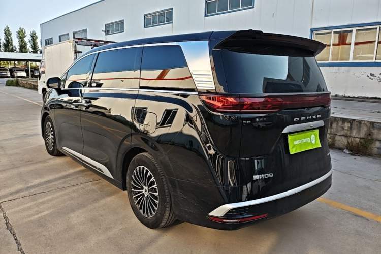Used Denza D9 2024 DM-i 980 Four-Wheel Drive Prestige Model Exterior 2
