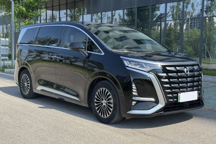 Used Denza D9 2024 DM-i 970 Luxury Model Exterior 2