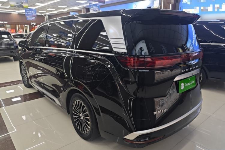 Used Denza D9 2024 DM-i 980 Four-Wheel Drive Prestige Model Exterior 2