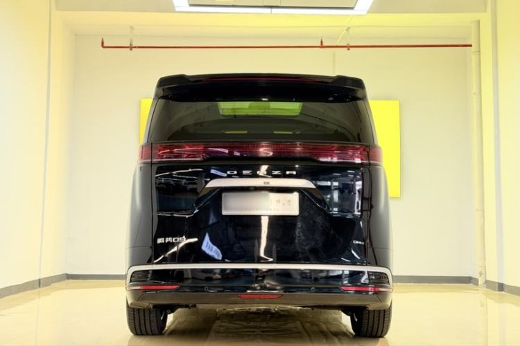 Used Denza D9 2024 DM-i 1050 Luxury Model Exterior 2