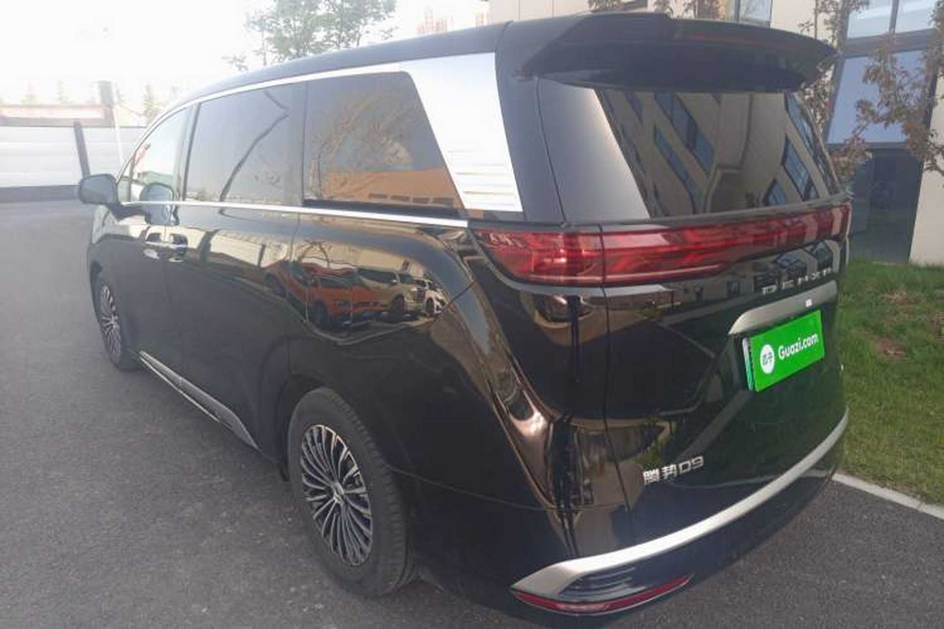 Used Denza D9 2024 DM-i 980 Four-Wheel Drive Flagship Model Exterior 2