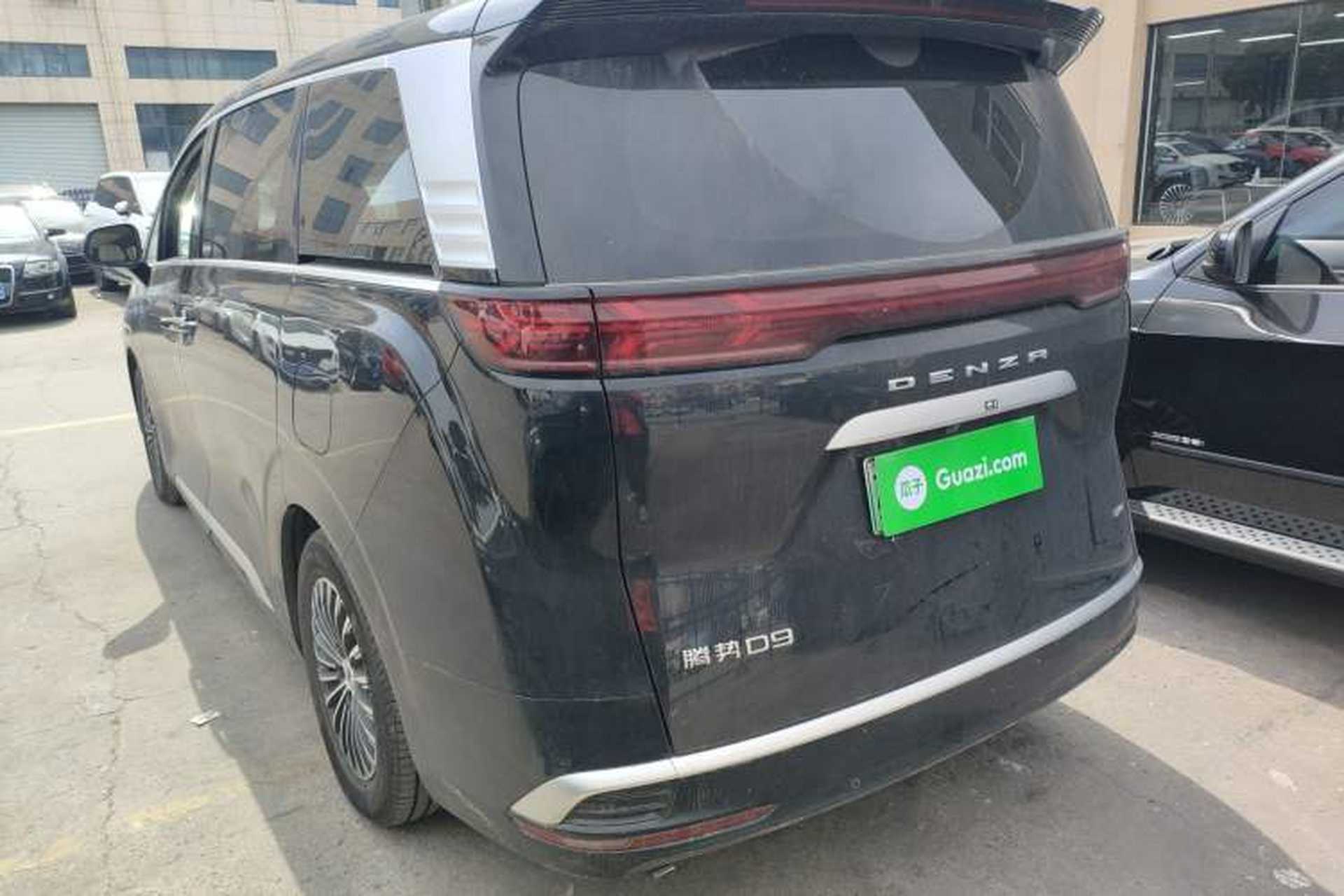 Used Denza D9 2024 DM-i 1050 Luxury Model Exterior 2
