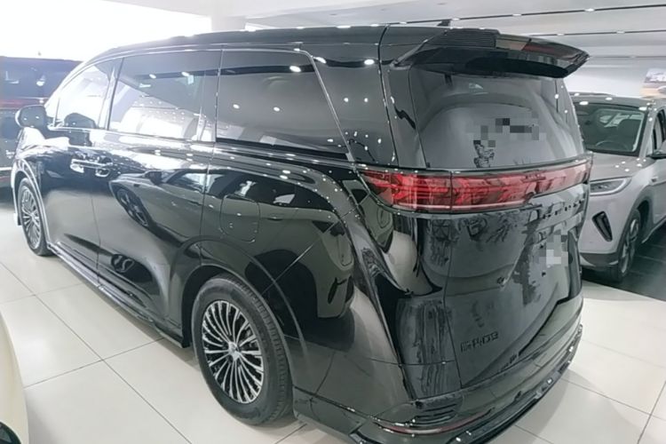 Used Denza D9 2024 DM-i 980 Four-Wheel Drive Prestige Model Exterior 2