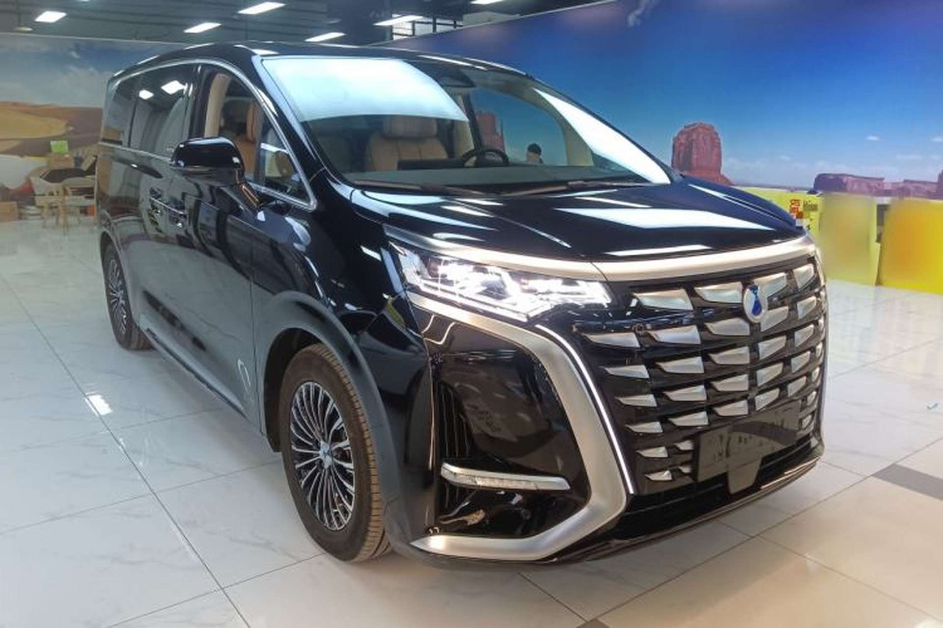 Used Denza D9 2024 DM-i 980 Four-Wheel Drive Flagship Model Exterior 2