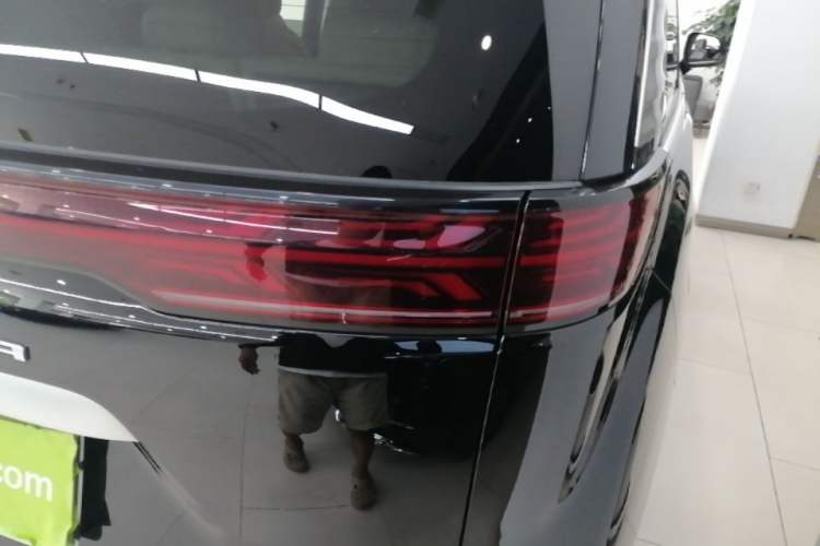 Used Denza D9 2024 DM-i 980 Four-Wheel Drive Prestige Model Exterior 3