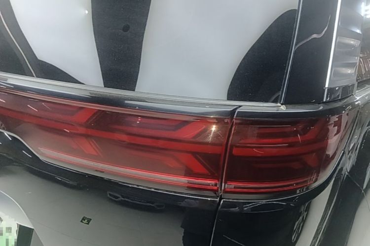 Used Denza D9 2024 DM-i 1050 Luxury Model Exterior 3