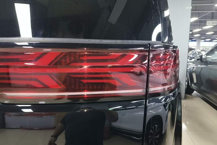 Used Denza D9 2024 DM-i 980 Four-Wheel Drive Flagship Model Exterior 3