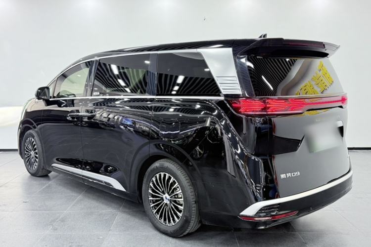 Used Denza D9 2024 DM-i 980 Four-Wheel Drive Prestige Model Exterior 3
