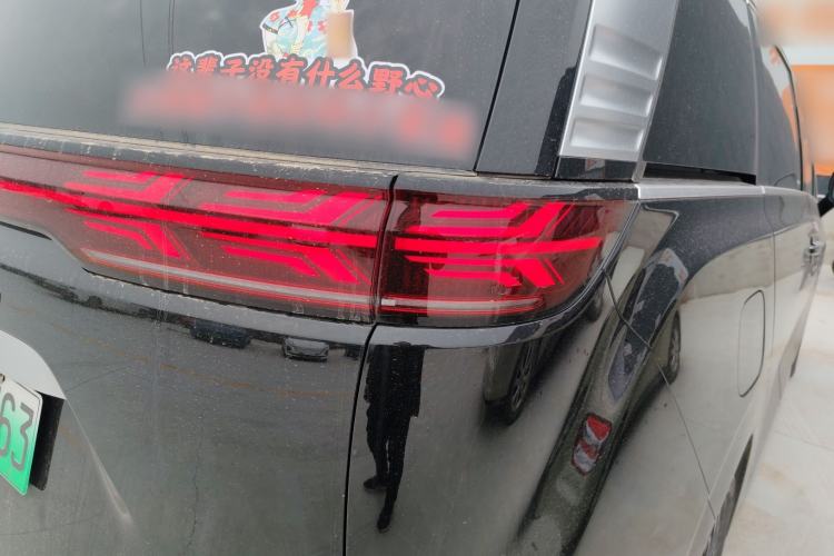 Used Denza D9 2024 DM-i 970 Luxury Model Exterior 3