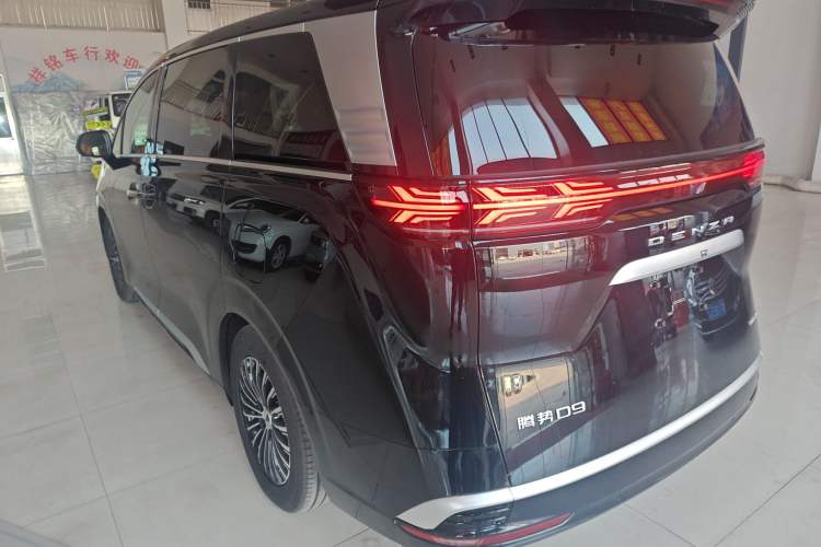 Used Denza D9 2024 DM-i 980 Four-Wheel Drive Prestige Model Exterior 3