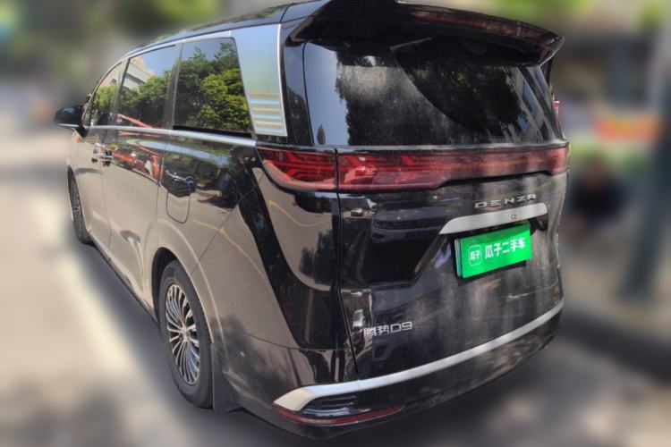 Used Denza D9 2024 EV 620 Premium Model Exterior 3