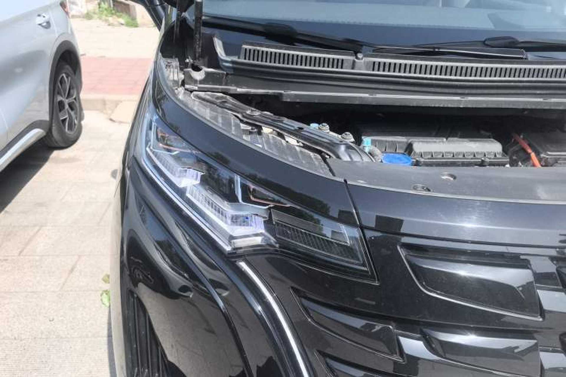 Used Denza D9 2024 DM-i 980 Four-Wheel Drive Flagship Model Exterior 3