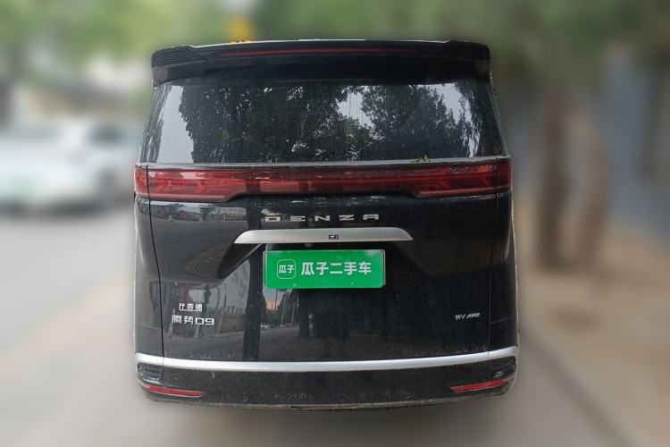 Used Denza D9 2024 EV 600 Four-Wheel Drive Prestige Model Exterior 4