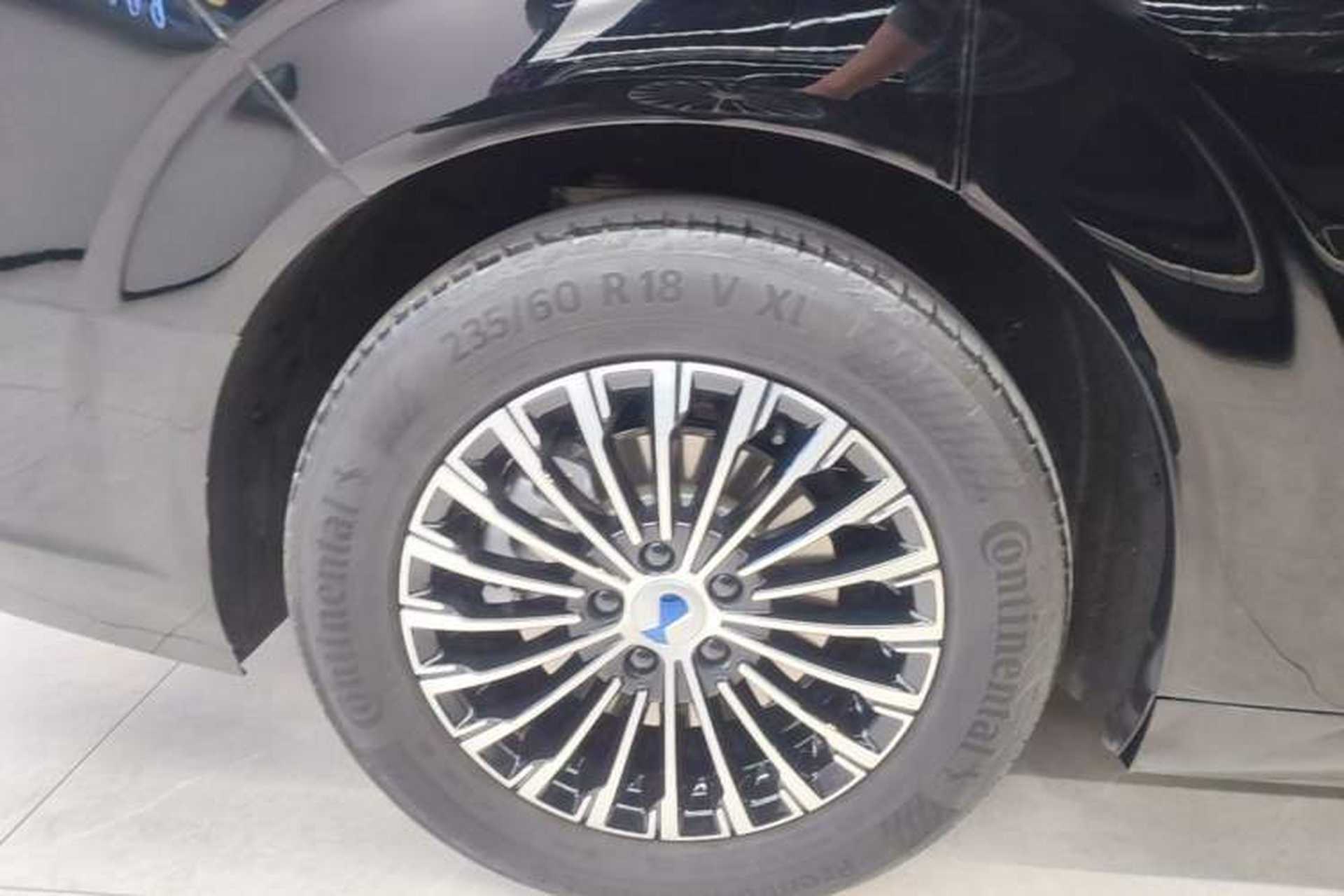 Used Denza D9 2024 DM-i 980 Four-Wheel Drive Prestige Model Exterior 5