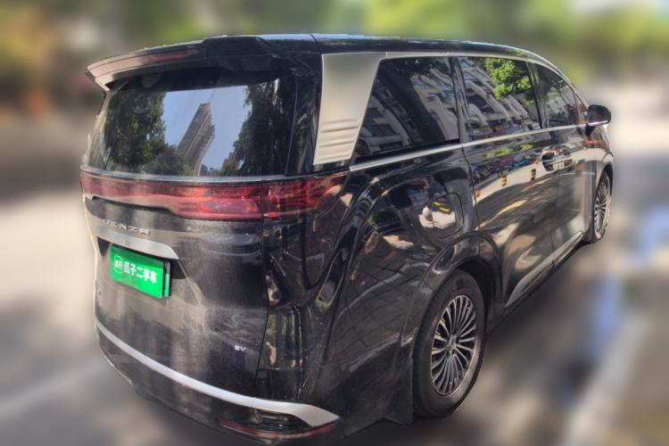 Used Denza D9 2024 EV 620 Premium Model Exterior 5
